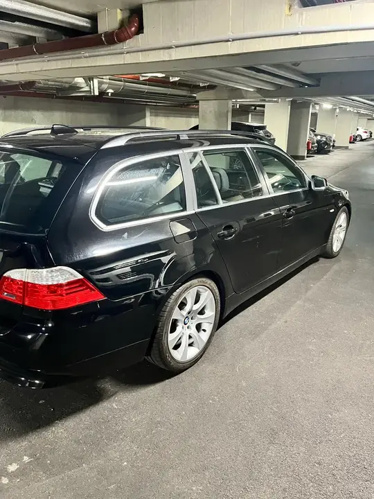BMW 5 Series 2010 photo 3