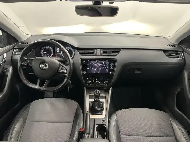 Skoda Octavia 2018 photo 2