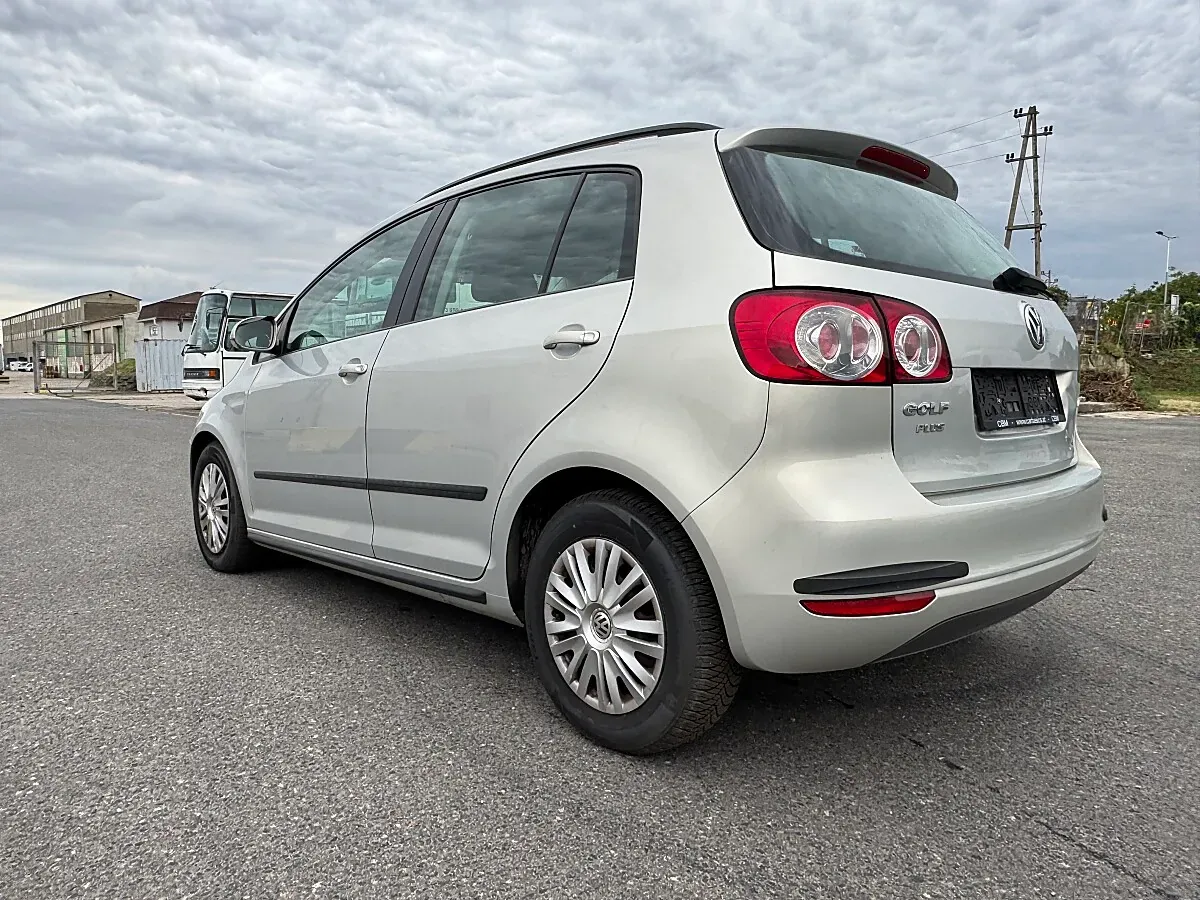 Volkswagen Golf 2009 photo 2