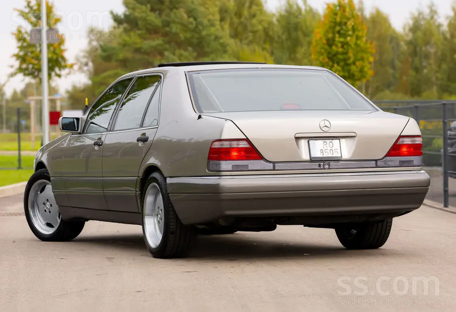 Mercedes-Benz S500 1995 photo 4