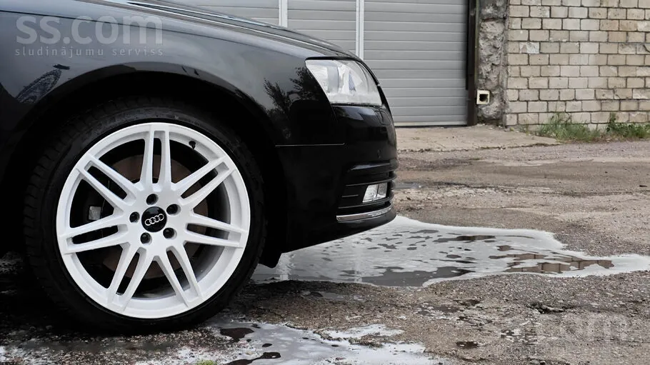 Audi A6 2011 photo 2
