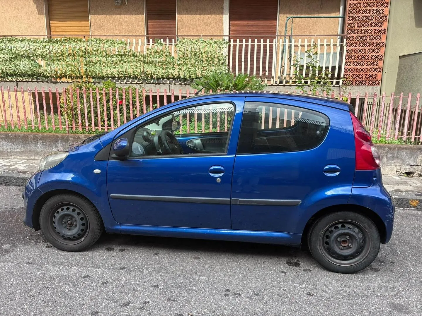 Peugeot 107 2006 photo 4