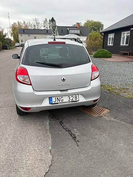 Renault Clio 2011 photo 2