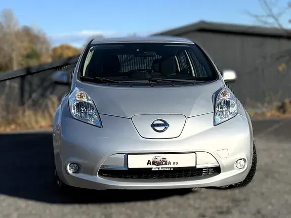 Nissan Leaf 2017 photo 2