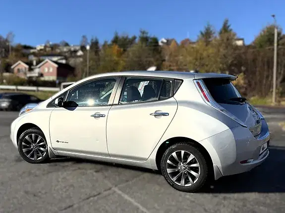 Nissan Leaf 2017 photo 5
