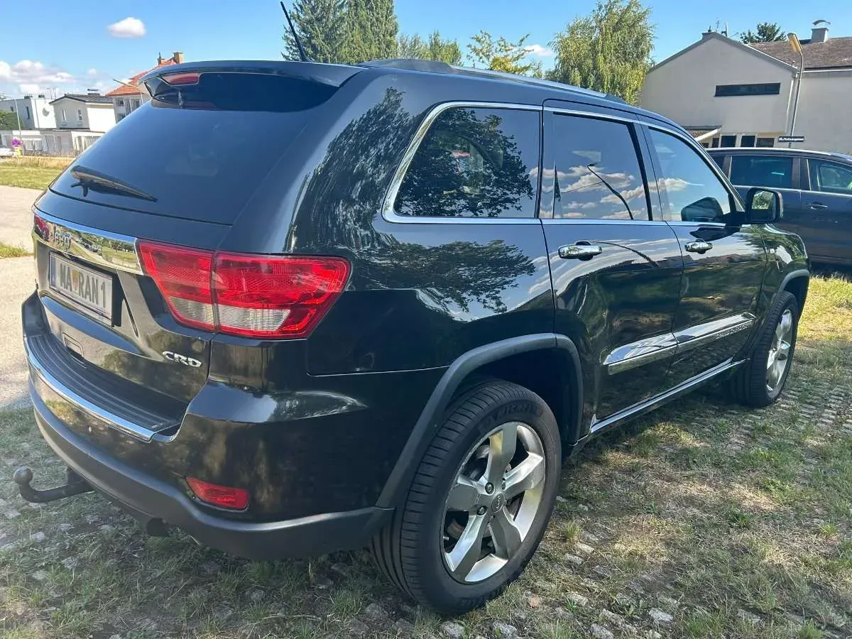 Jeep Grand Cherokee 2011 photo 3