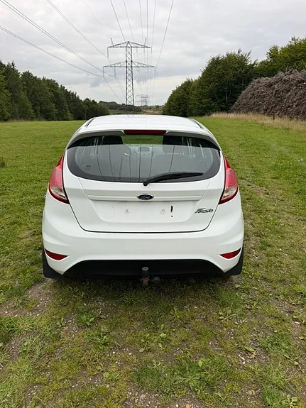 Ford Fiesta 2014 photo 5