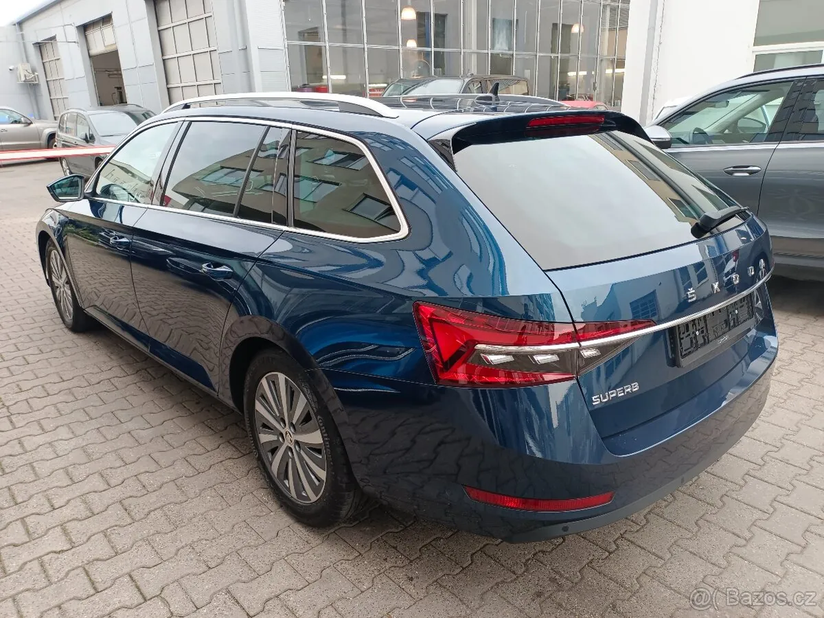Skoda Superb 2023 photo 3