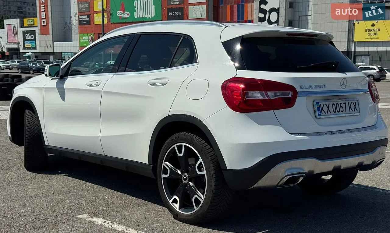 Mercedes-Benz Gla Class 2018 photo 5
