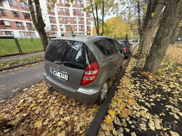 Mercedes-Benz A 180 2006 photo 4