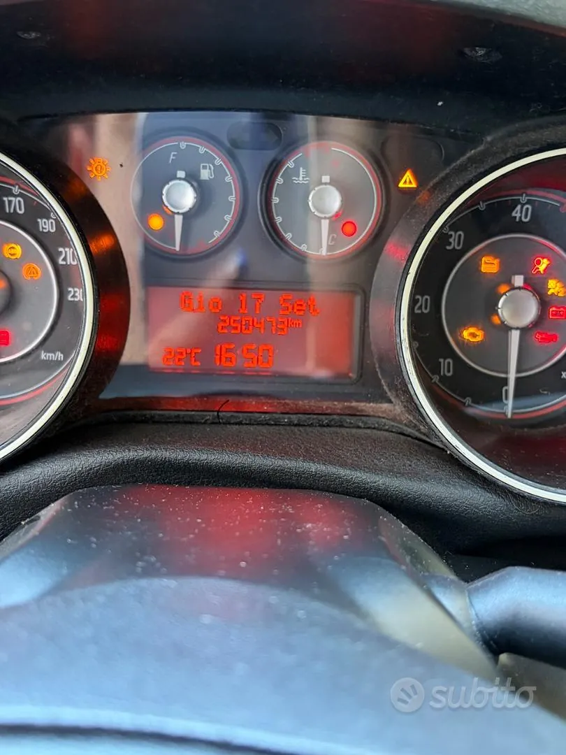Fiat Punto 2009 photo 4