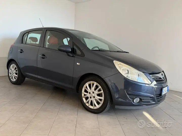Opel Corsa 2011 photo 3