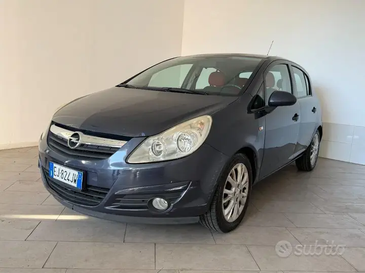 Opel Corsa 2011 photo 2