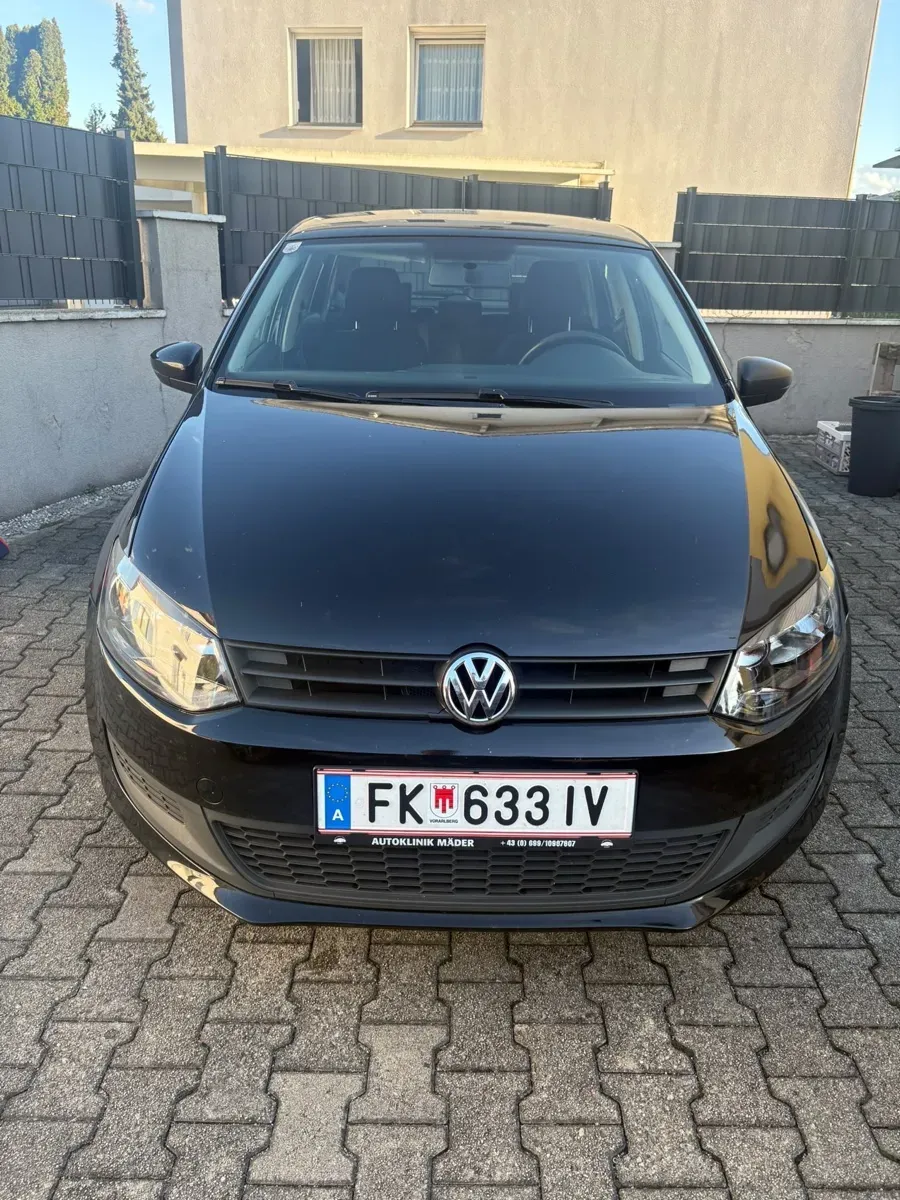 Volkswagen Polo 2011 photo 2