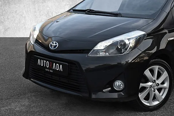 Toyota Yaris 2014 photo 2