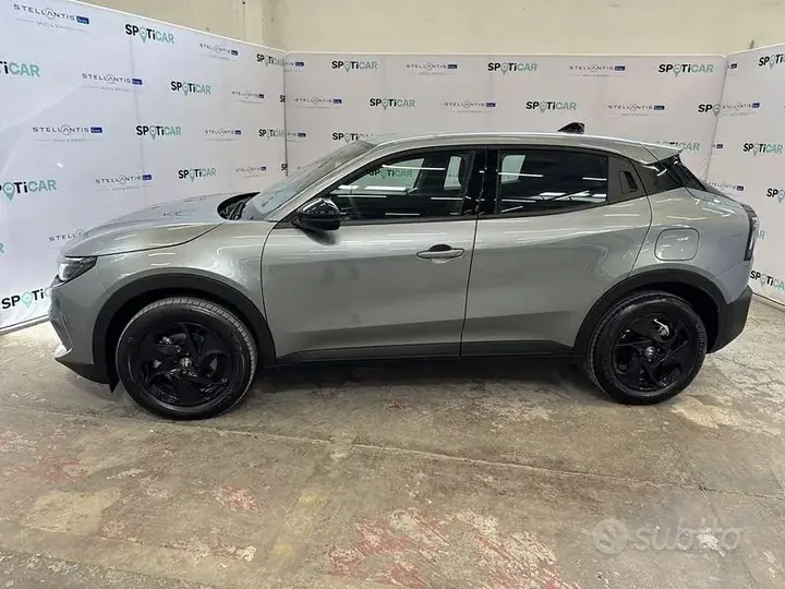 Alfa Romeo Junior 2025 photo 2