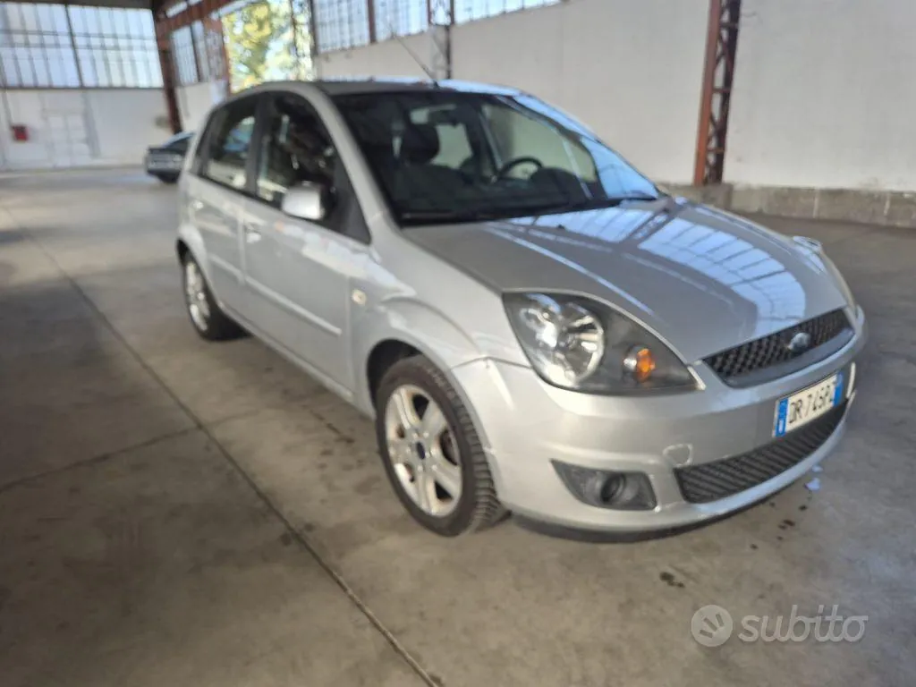 Ford Fiesta 2008 photo 3