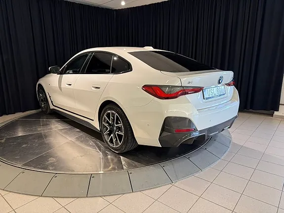 BMW I4 2024 photo 5