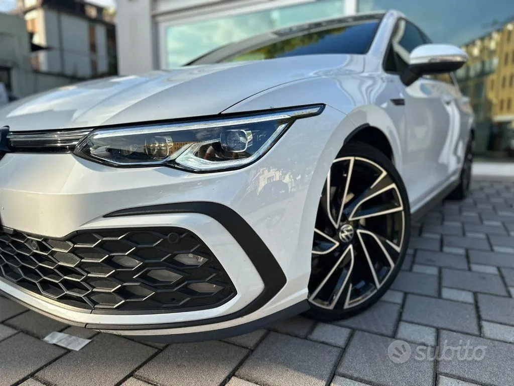 Volkswagen Golf 2021 photo 2
