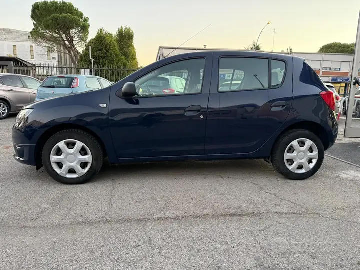Dacia Sandero 2013 photo 2