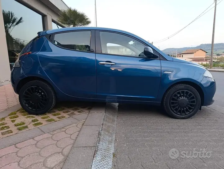 Lancia Ypsilon 2022 photo 3