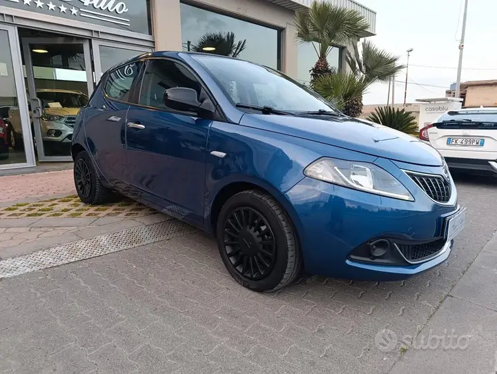 Lancia Ypsilon 2022 photo 2