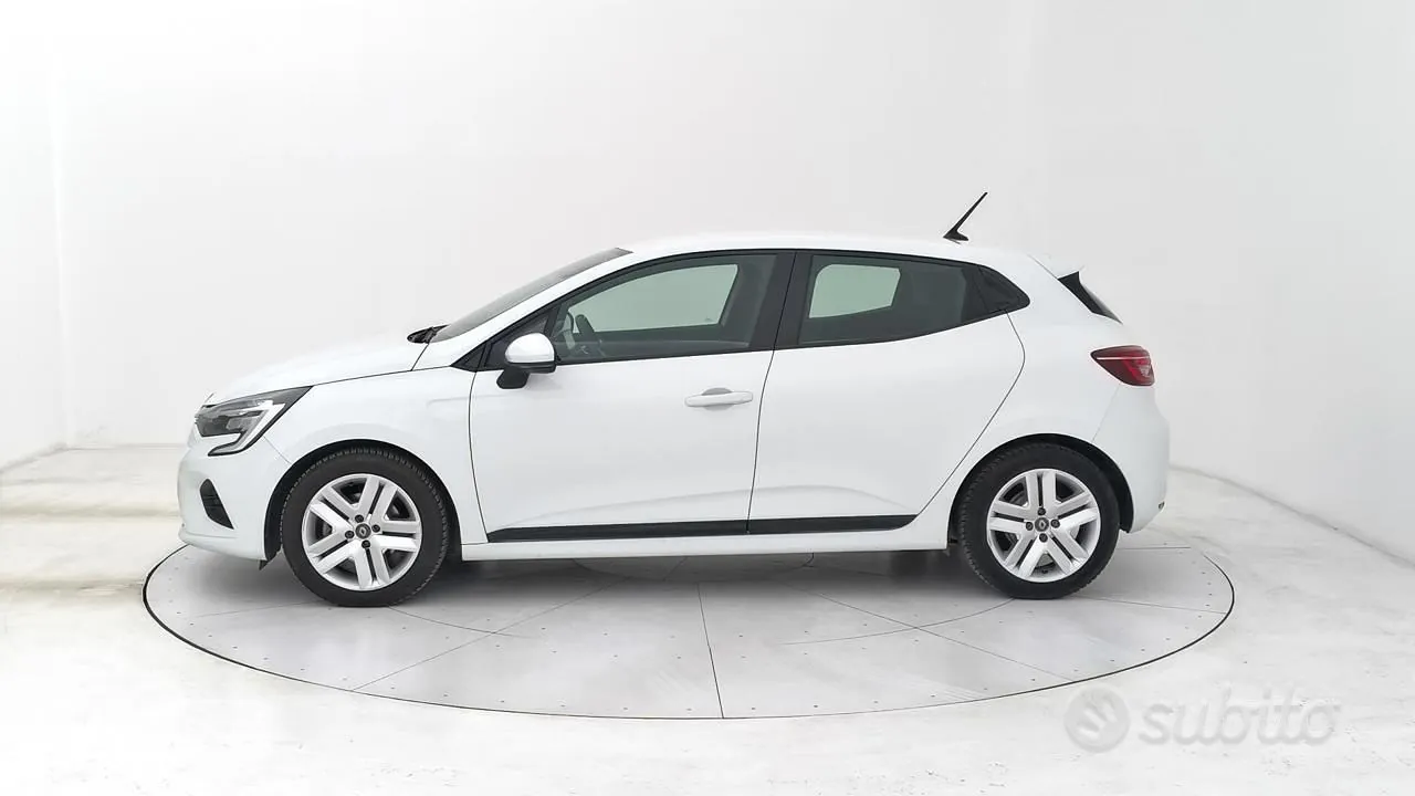 Renault Clio 2022 photo 2