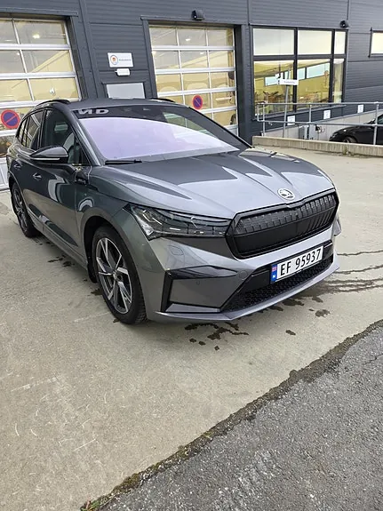 Skoda Enyaq 2023 photo 3