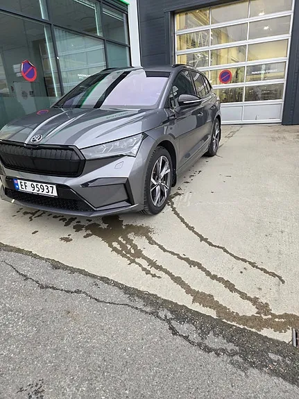 Skoda Enyaq 2023 photo 4