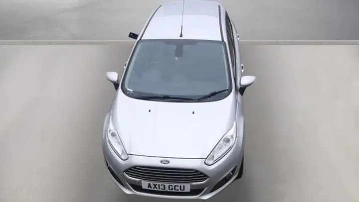 Ford Fiesta 2013 photo 2