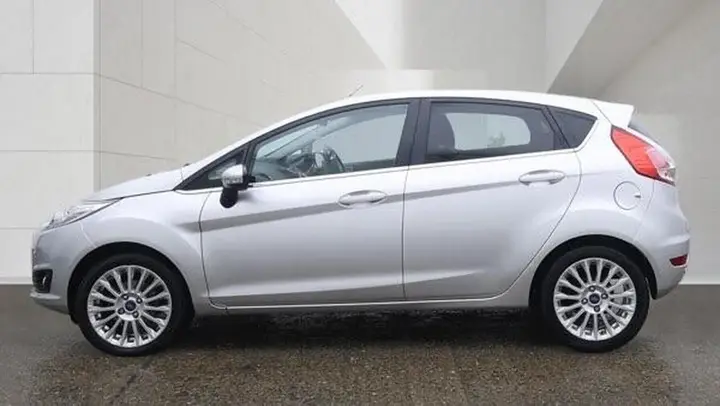Ford Fiesta 2013 photo 5