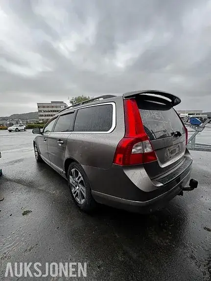 Volvo V70 2012 photo 4