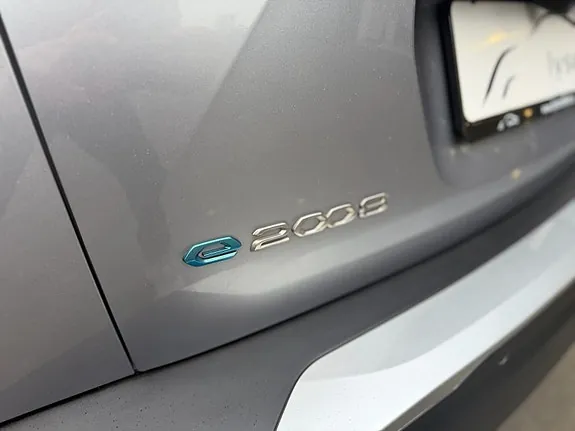 Peugeot E-2008 2023 photo 5