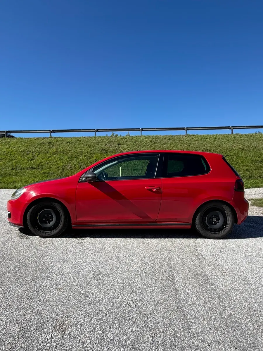 Volkswagen Golf 2009 photo 3