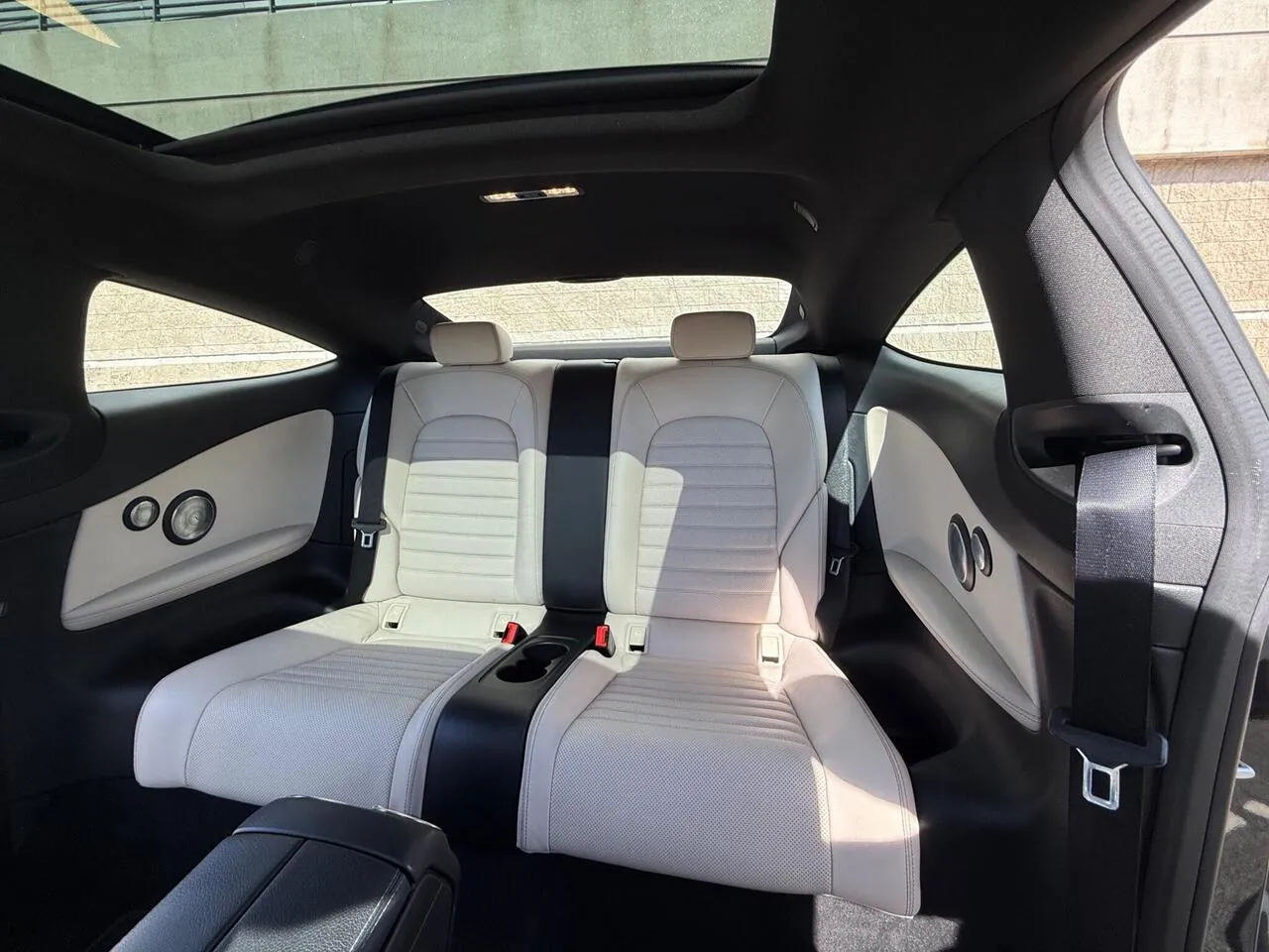 Mercedes-Benz C-Class 2016 photo 2