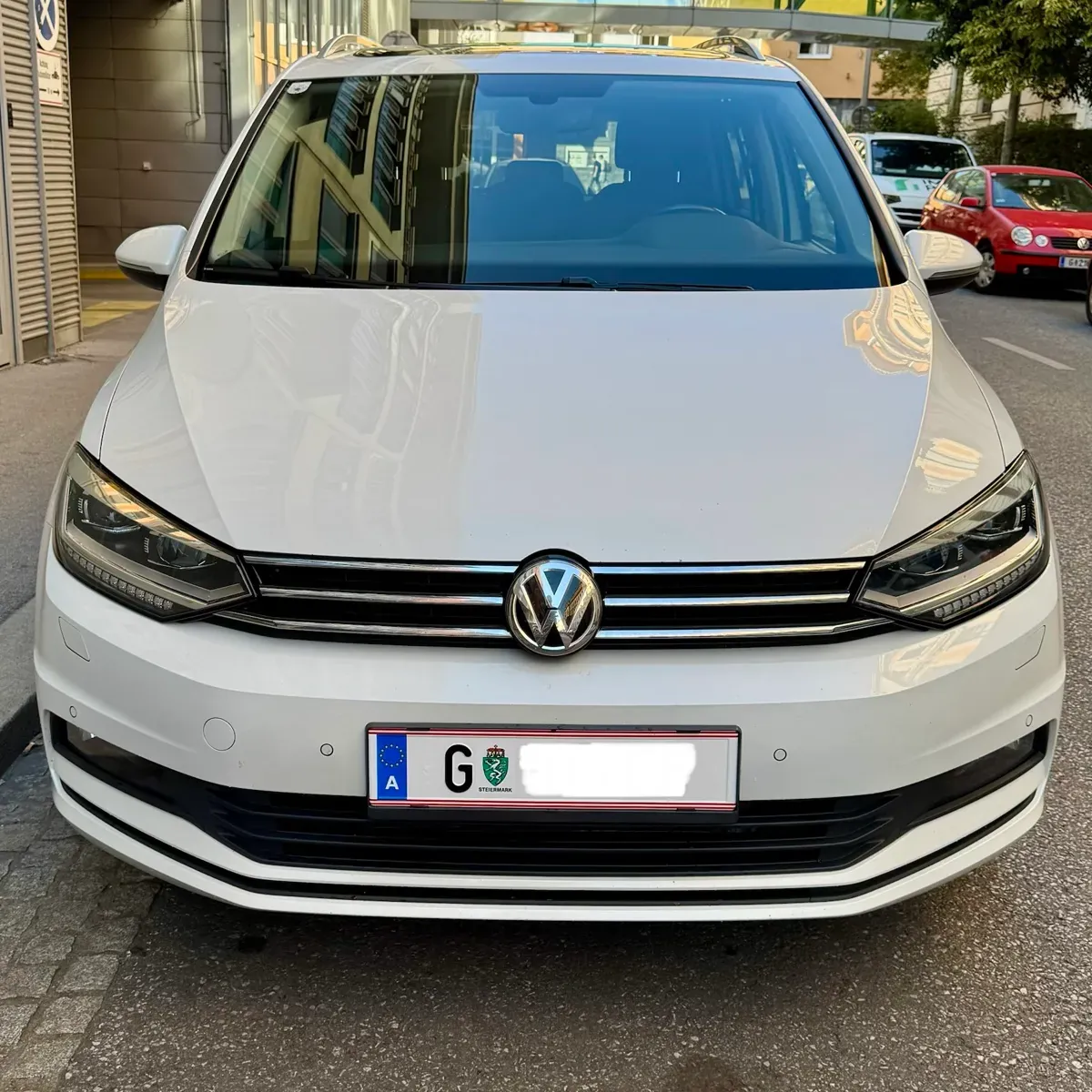Volkswagen Touran 2019 photo 2