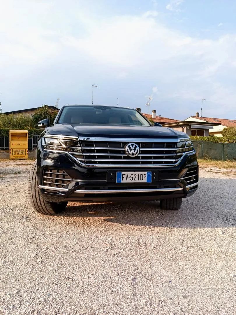 Volkswagen Touareg 2019 photo 2