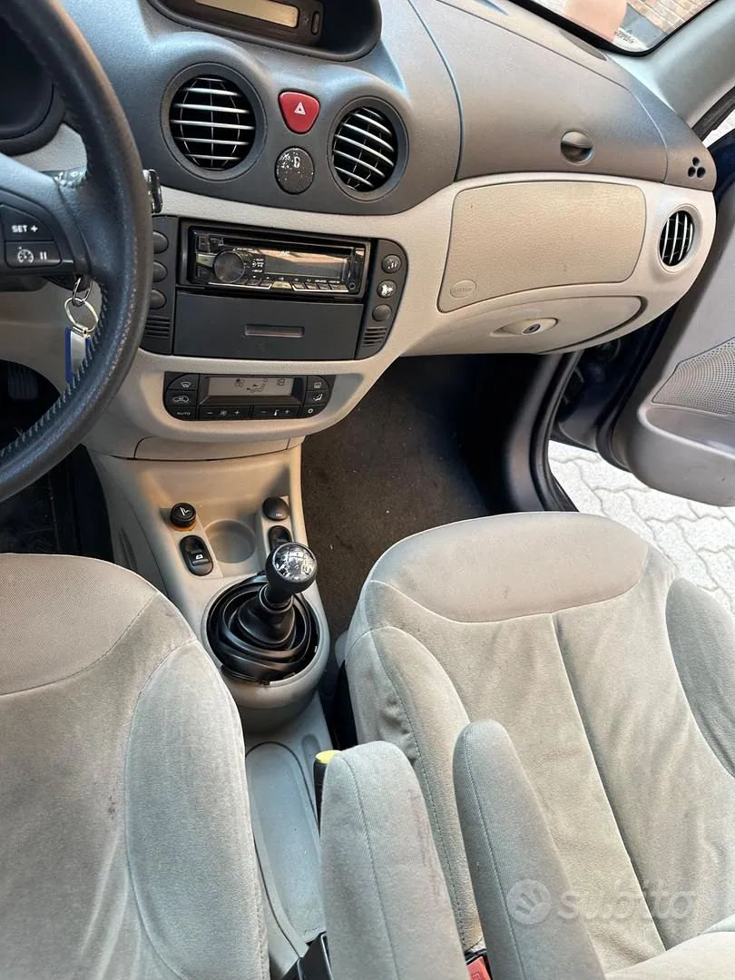 Citroen C3 2003 photo 3