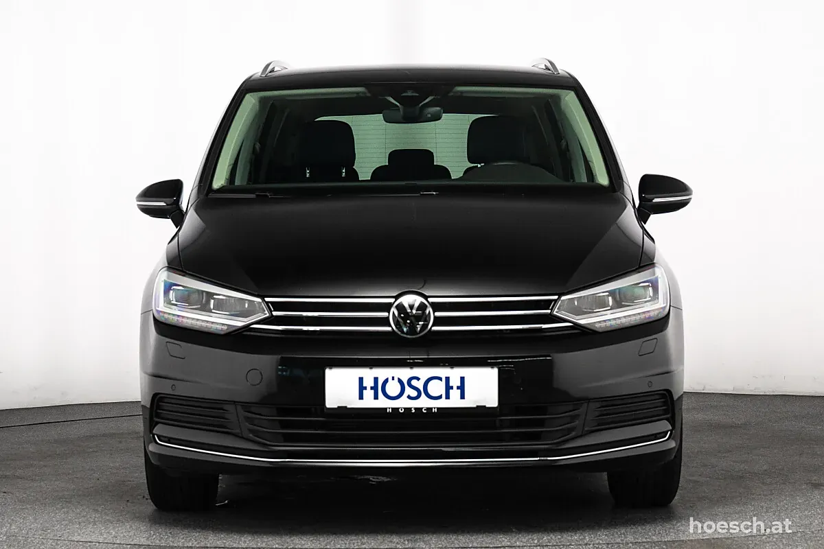 Volkswagen Touran 2025 photo 2
