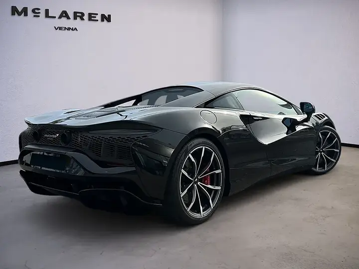 Mclaren Artura 2023 photo 3