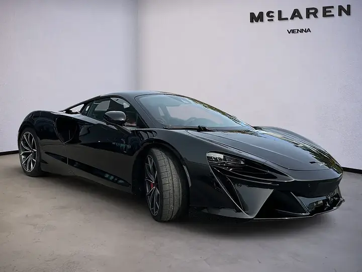 Mclaren Artura 2023 photo 2