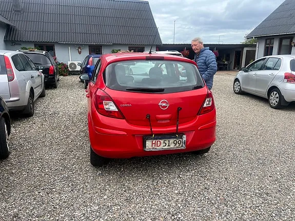 Opel Corsa 2011 photo 3