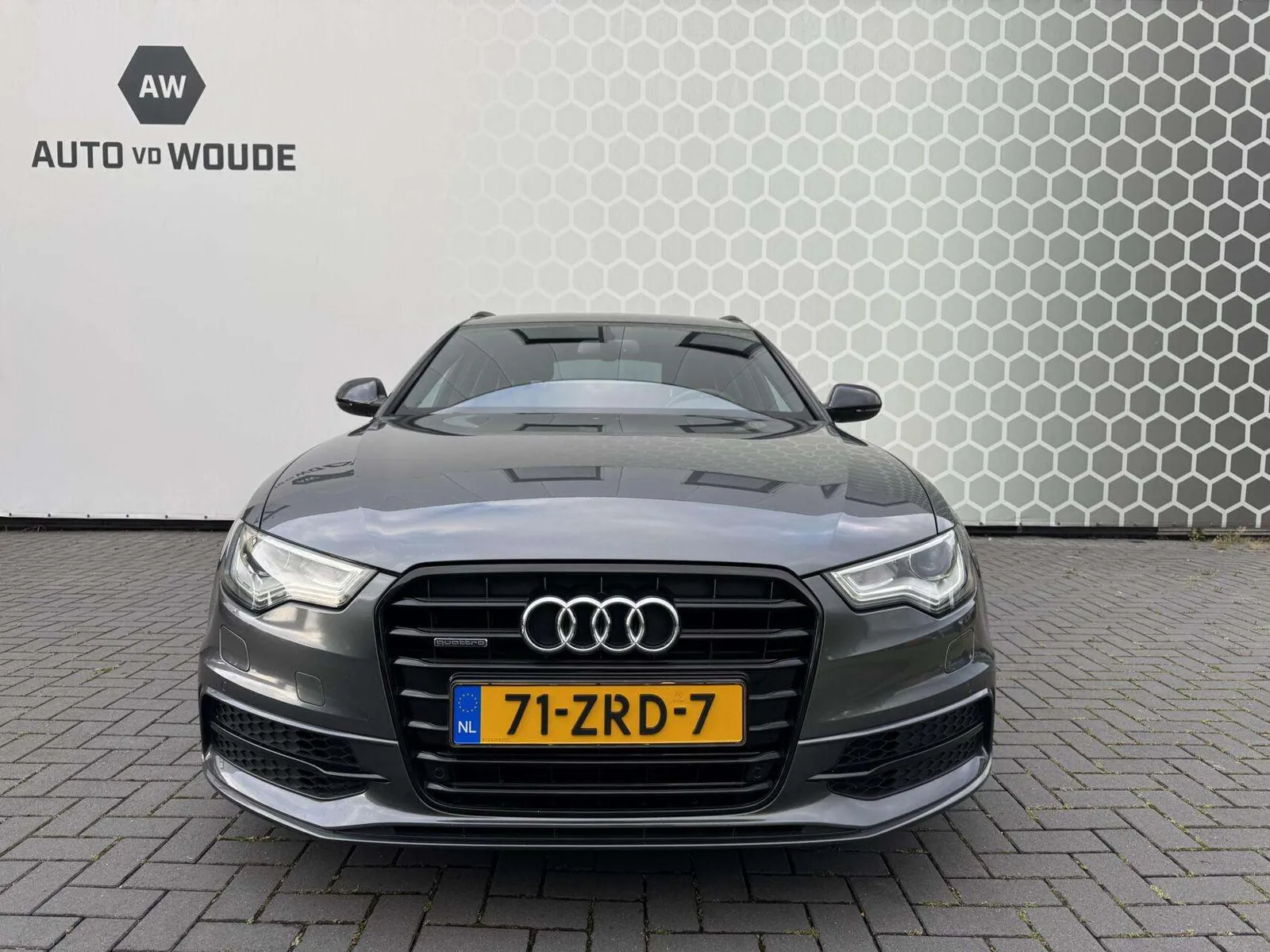 Audi A6 Avant 2013 photo 2