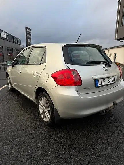 Toyota Auris 2008 photo 2