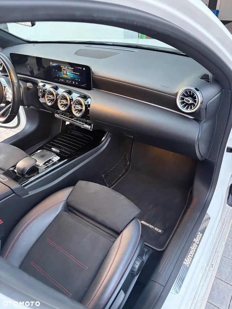 Mercedes-Benz A-Class 2019 photo 4
