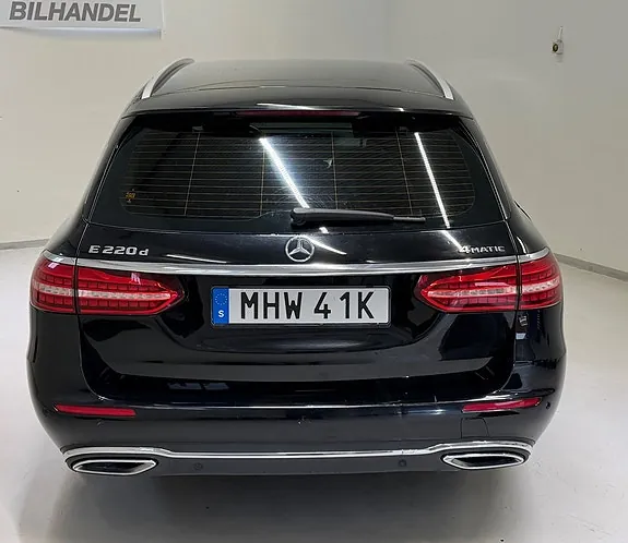 Mercedes-Benz E220 2021 photo 4