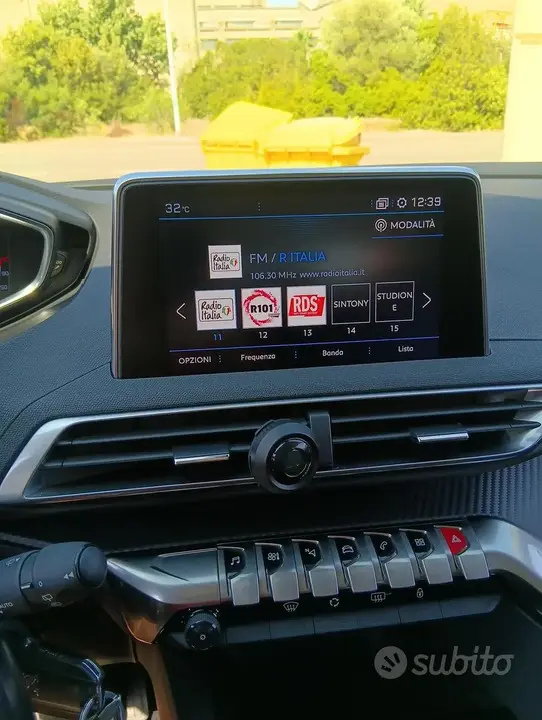 Peugeot 3008 2019 photo 2