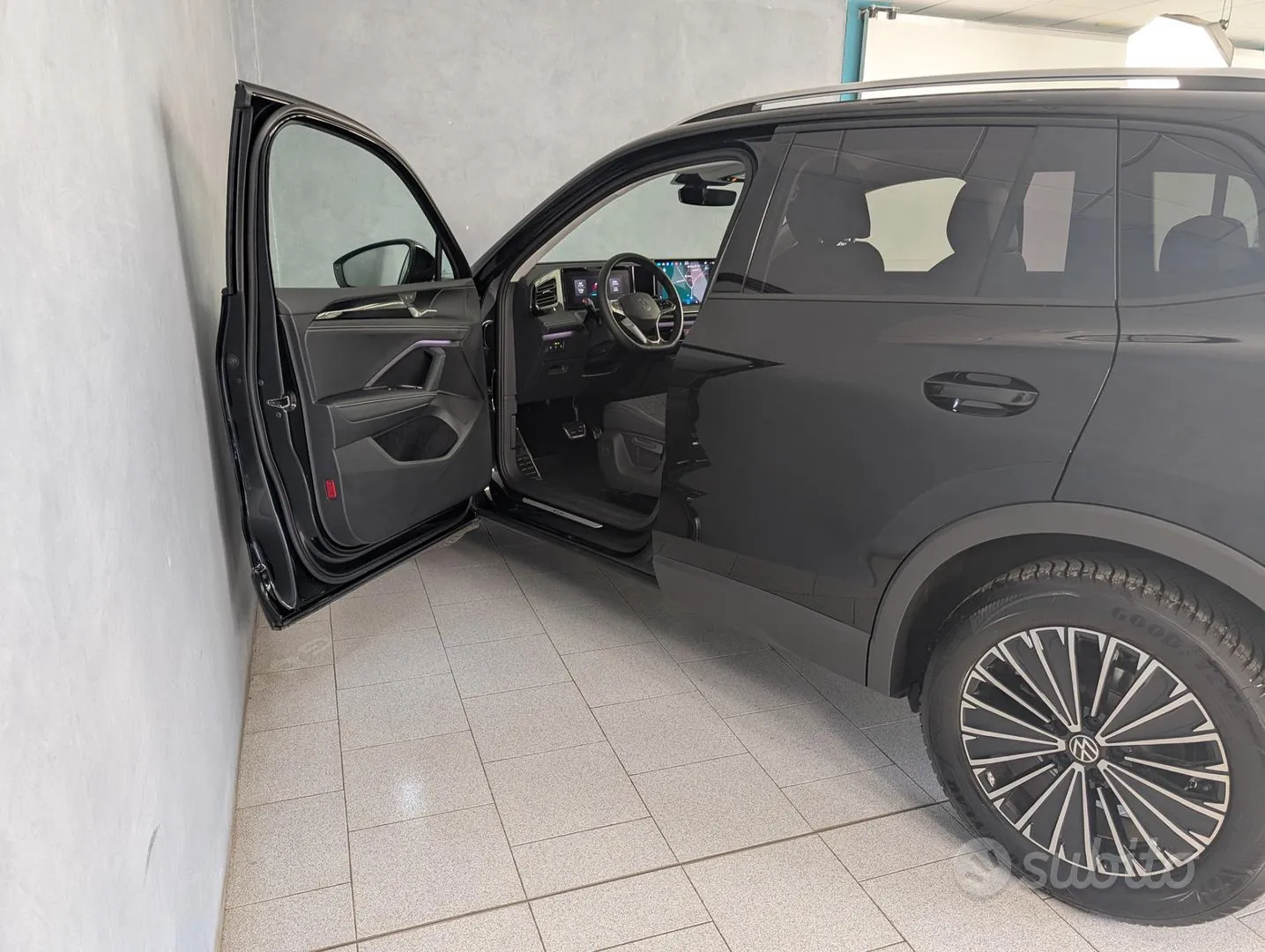 Volkswagen Tiguan 2025 photo 4