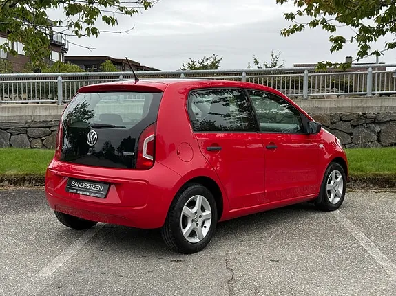 Volkswagen Up 2015 photo 5