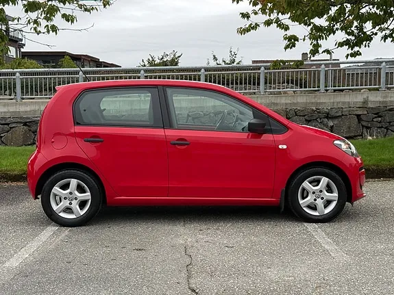 Volkswagen Up 2015 photo 4